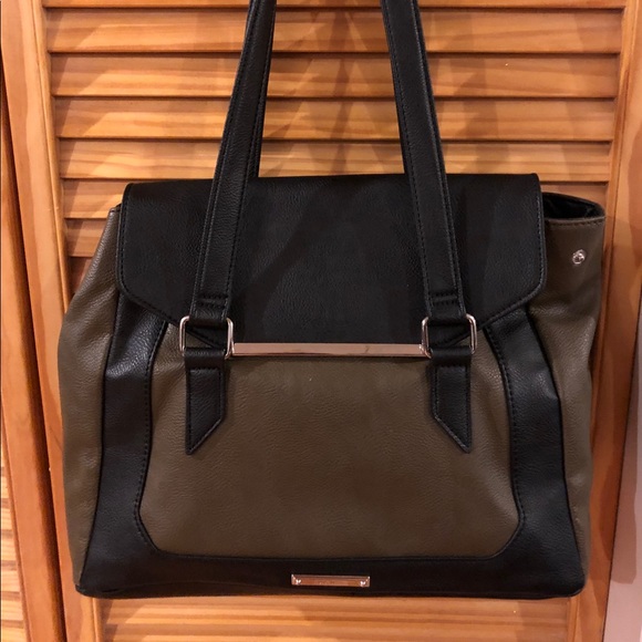 Nine West Handbags - Nine West Olive and Black Purse